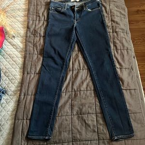 711 Skinny Levi’s jeans.